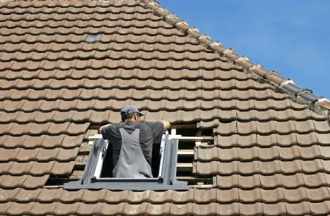 Pose de velux - Saint-Jean-de-Maruéjols-et-Avéjan